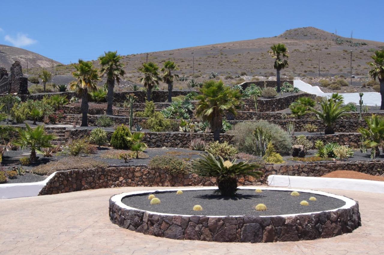 Castillo Lanzarote Villa Sophie - Luxury Villa -Sleep In A Volcanic Cave With Heated Pool Tías Eksteriør billede