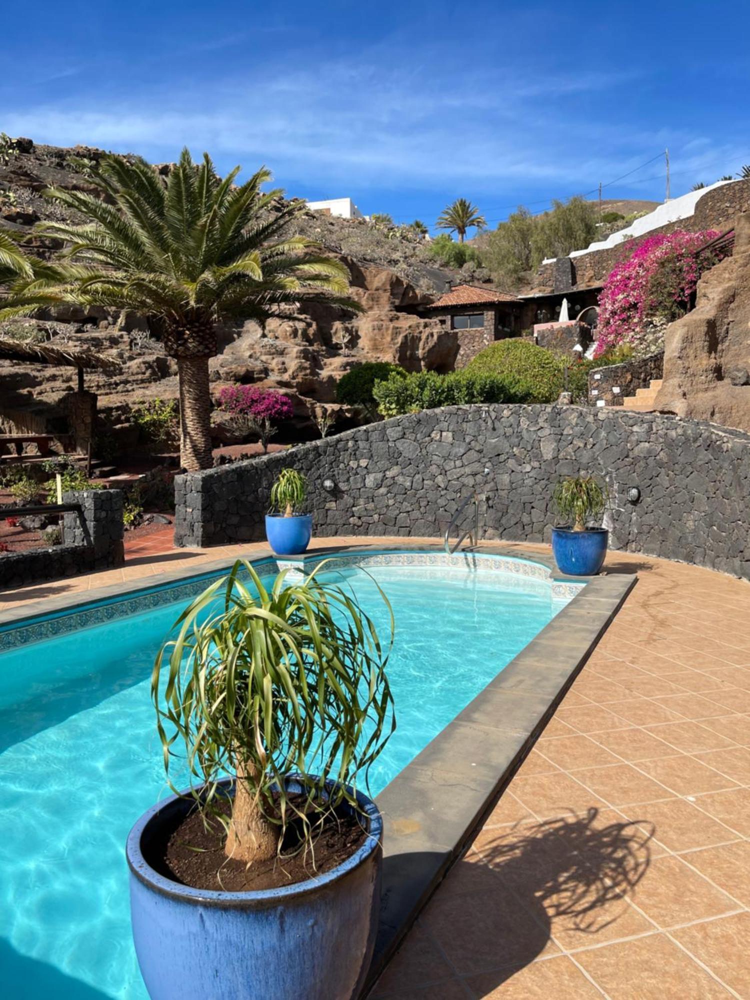 Castillo Lanzarote Villa Sophie - Luxury Villa -Sleep In A Volcanic Cave With Heated Pool Tías Eksteriør billede