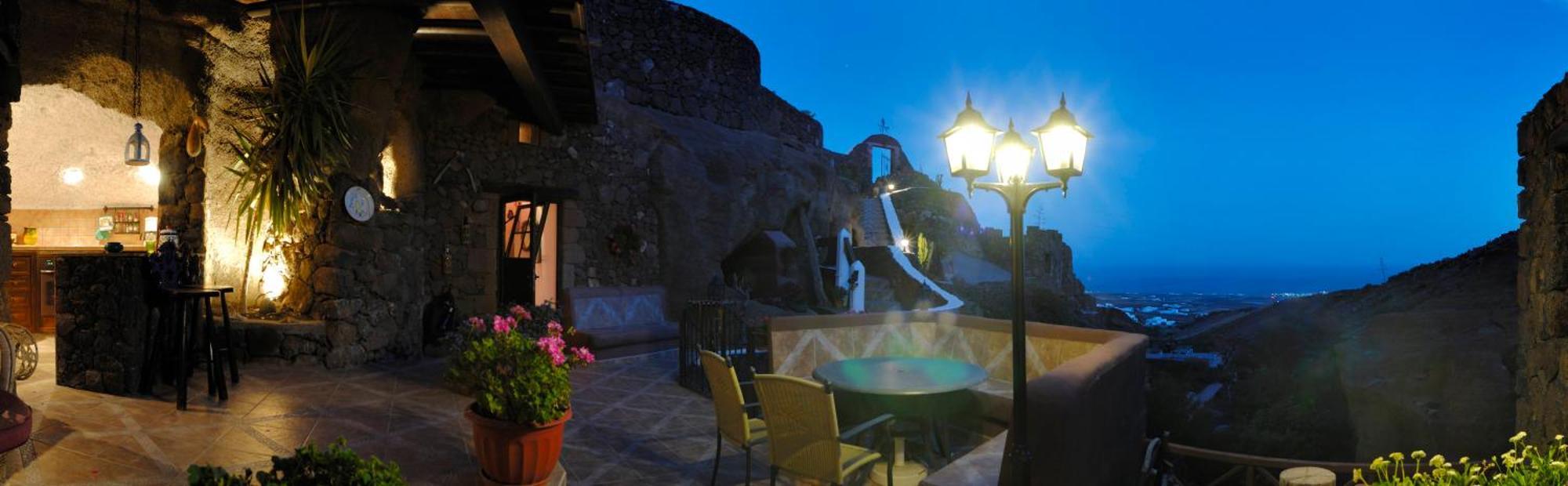Castillo Lanzarote Villa Sophie - Luxury Villa -Sleep In A Volcanic Cave With Heated Pool Tías Eksteriør billede