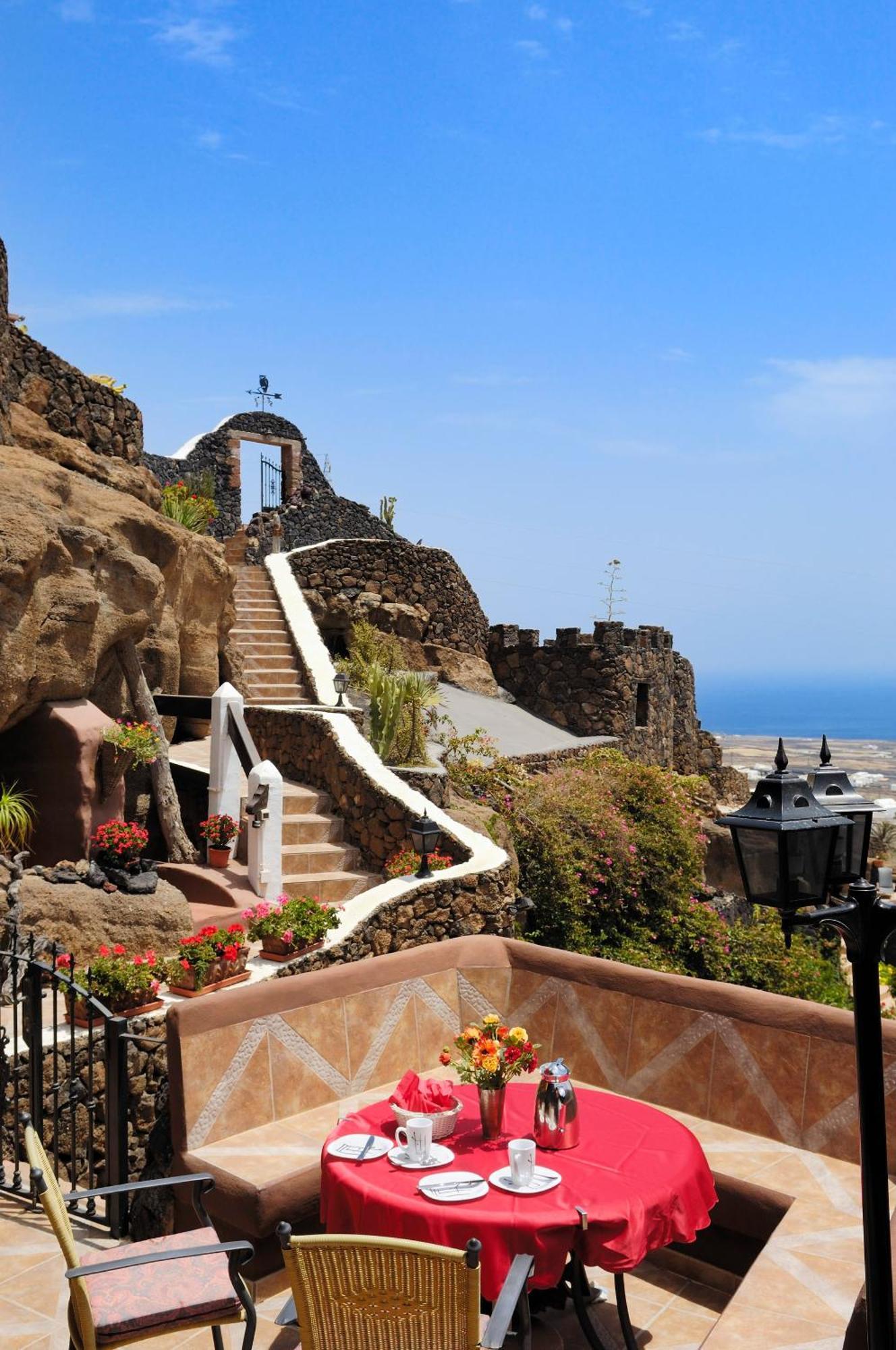 Castillo Lanzarote Villa Sophie - Luxury Villa -Sleep In A Volcanic Cave With Heated Pool Tías Eksteriør billede