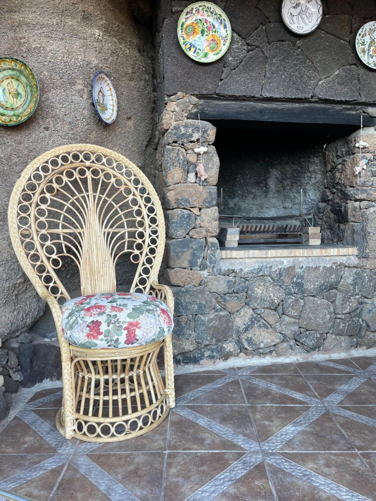 Castillo Lanzarote Villa Sophie - Luxury Villa -Sleep In A Volcanic Cave With Heated Pool Tías Eksteriør billede
