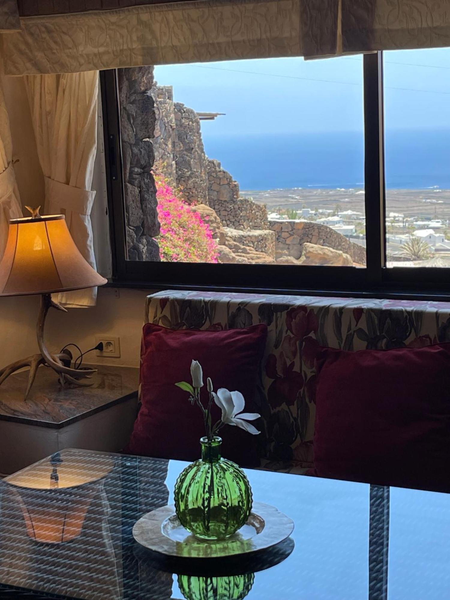 Castillo Lanzarote Villa Sophie - Luxury Villa -Sleep In A Volcanic Cave With Heated Pool Tías Eksteriør billede