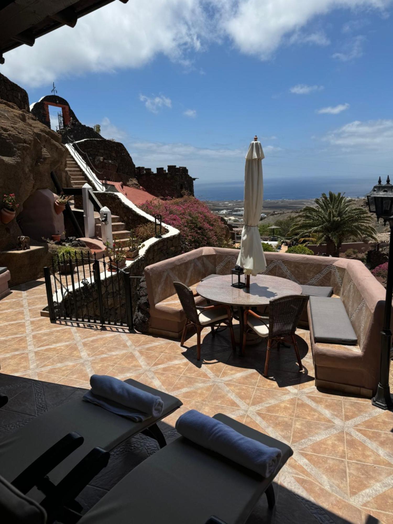 Castillo Lanzarote Villa Sophie - Luxury Villa -Sleep In A Volcanic Cave With Heated Pool Tías Eksteriør billede