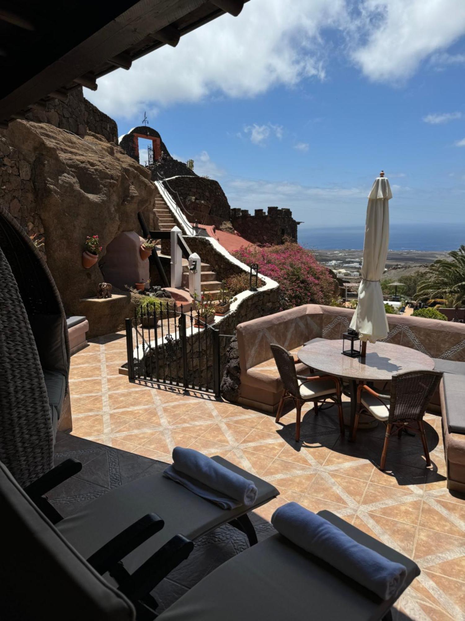 Castillo Lanzarote Villa Sophie - Luxury Villa -Sleep In A Volcanic Cave With Heated Pool Tías Eksteriør billede