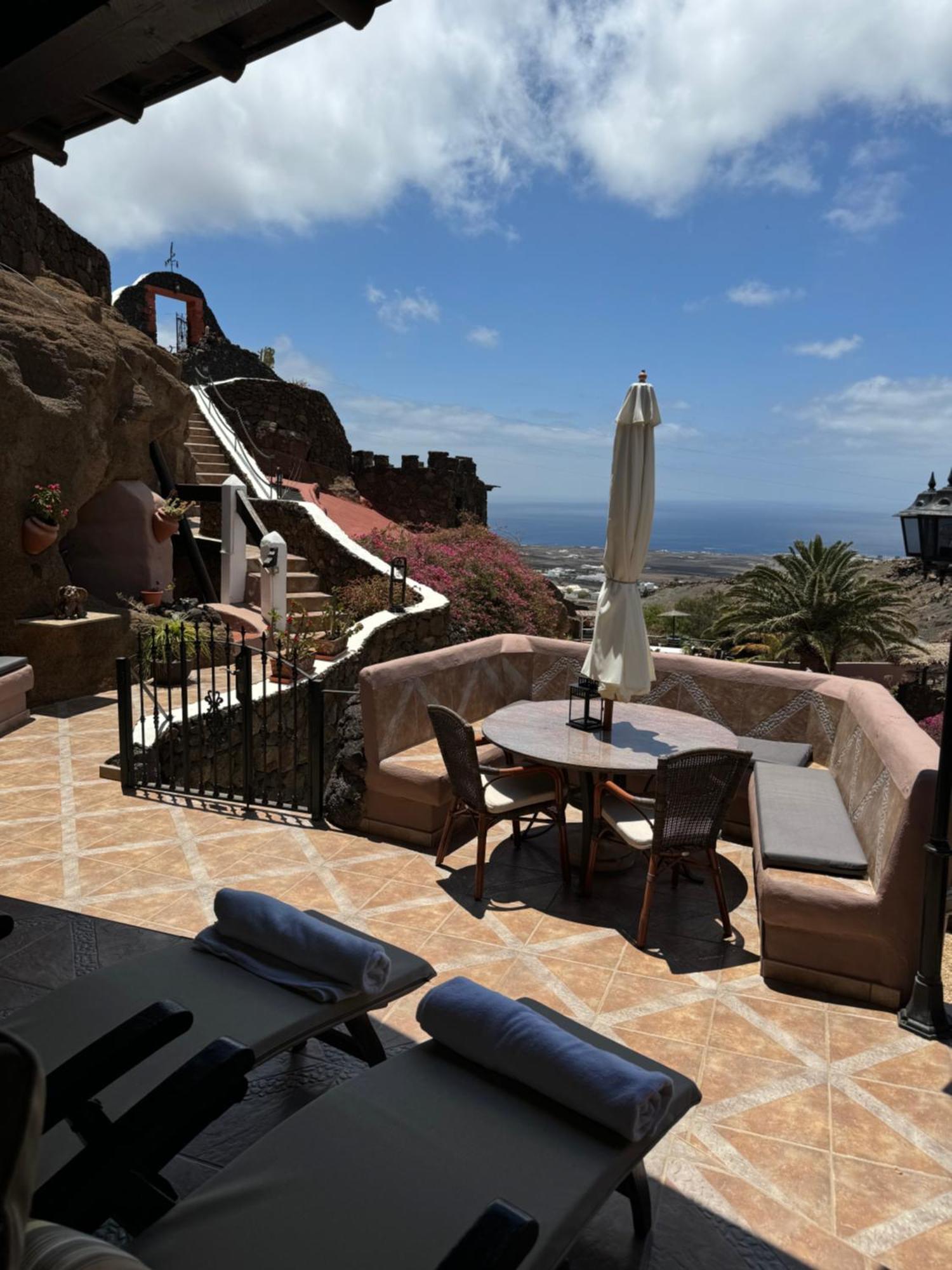 Castillo Lanzarote Villa Sophie - Luxury Villa -Sleep In A Volcanic Cave With Heated Pool Tías Eksteriør billede
